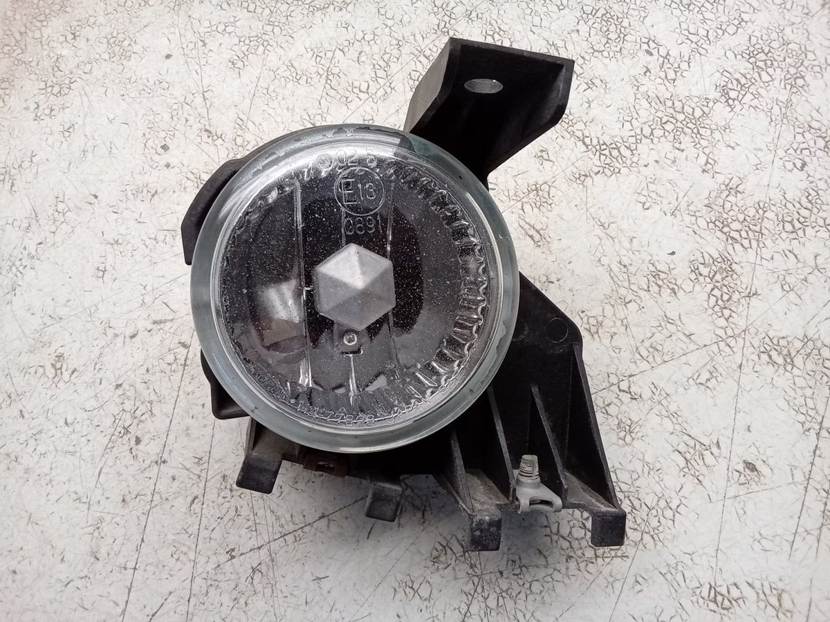Pre-Owned 2011 Subaru Impreza Passenger RH Fog Driving Lamp OEM P130