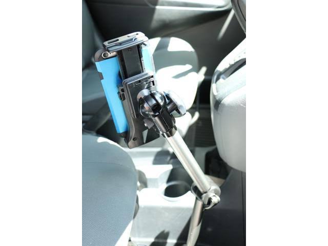 In-car Universal Tablet/Smartphone Mount J857
