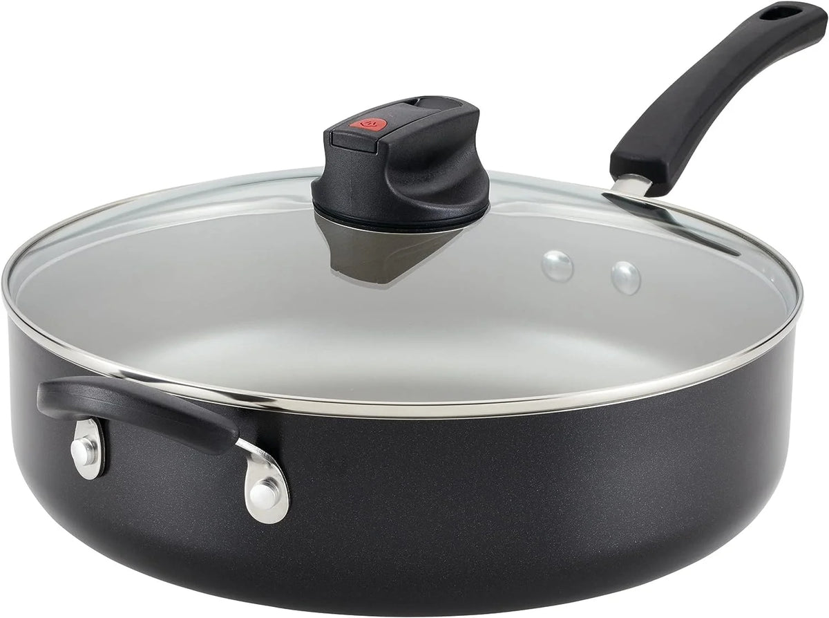 Black 6 Quart Nonstick Saute Pan with Lid E600