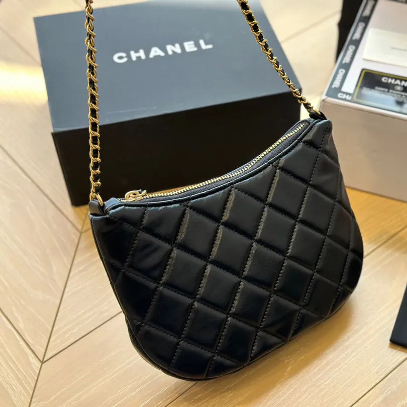 Hobo Handbag D81778