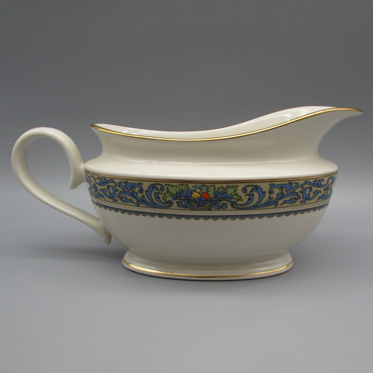 Sauce Boat and Stand T21589