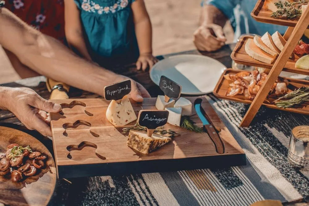 Acacia Cheese Board and Tools Set W1889