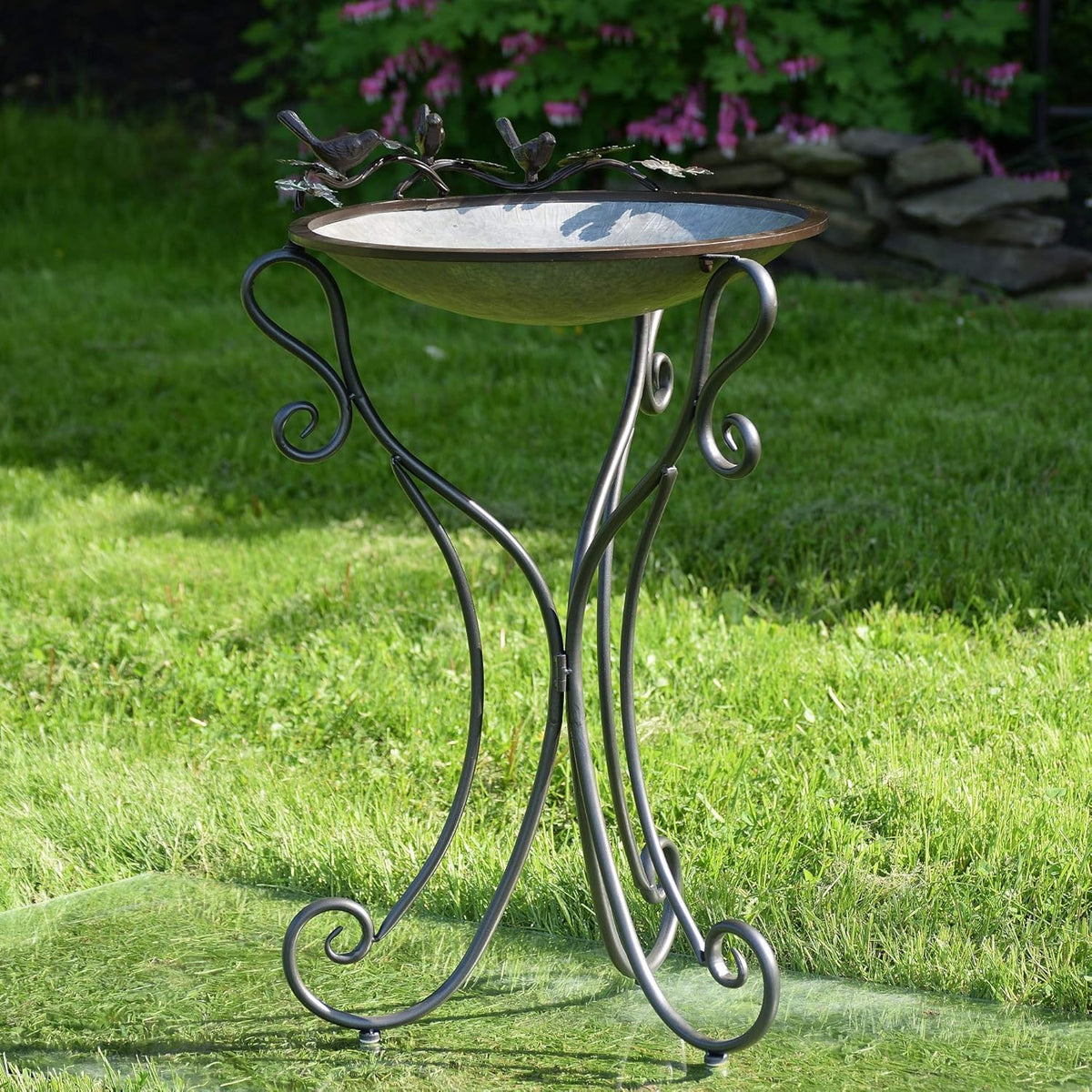 Galvanized Birdbath with Cast Iron Bird Accents U75265