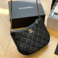 Hobo Handbag D81778