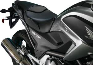 Low-Profile Performance Seats M248