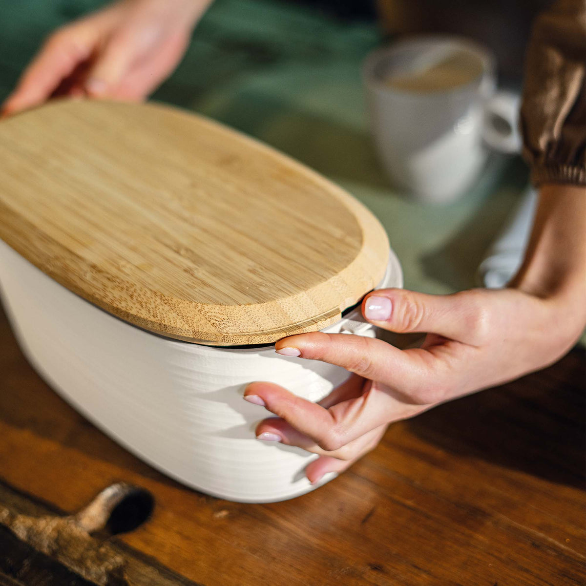 Milk White Bread and Confectionery Container H8838