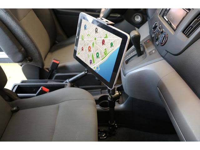 In-car Universal Tablet/Smartphone Mount J857