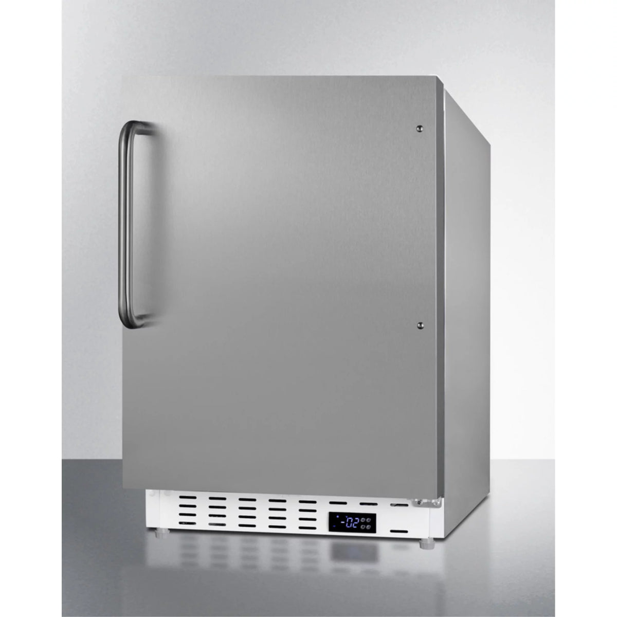 20" Wide Manual Defrost All-Freezer M673
